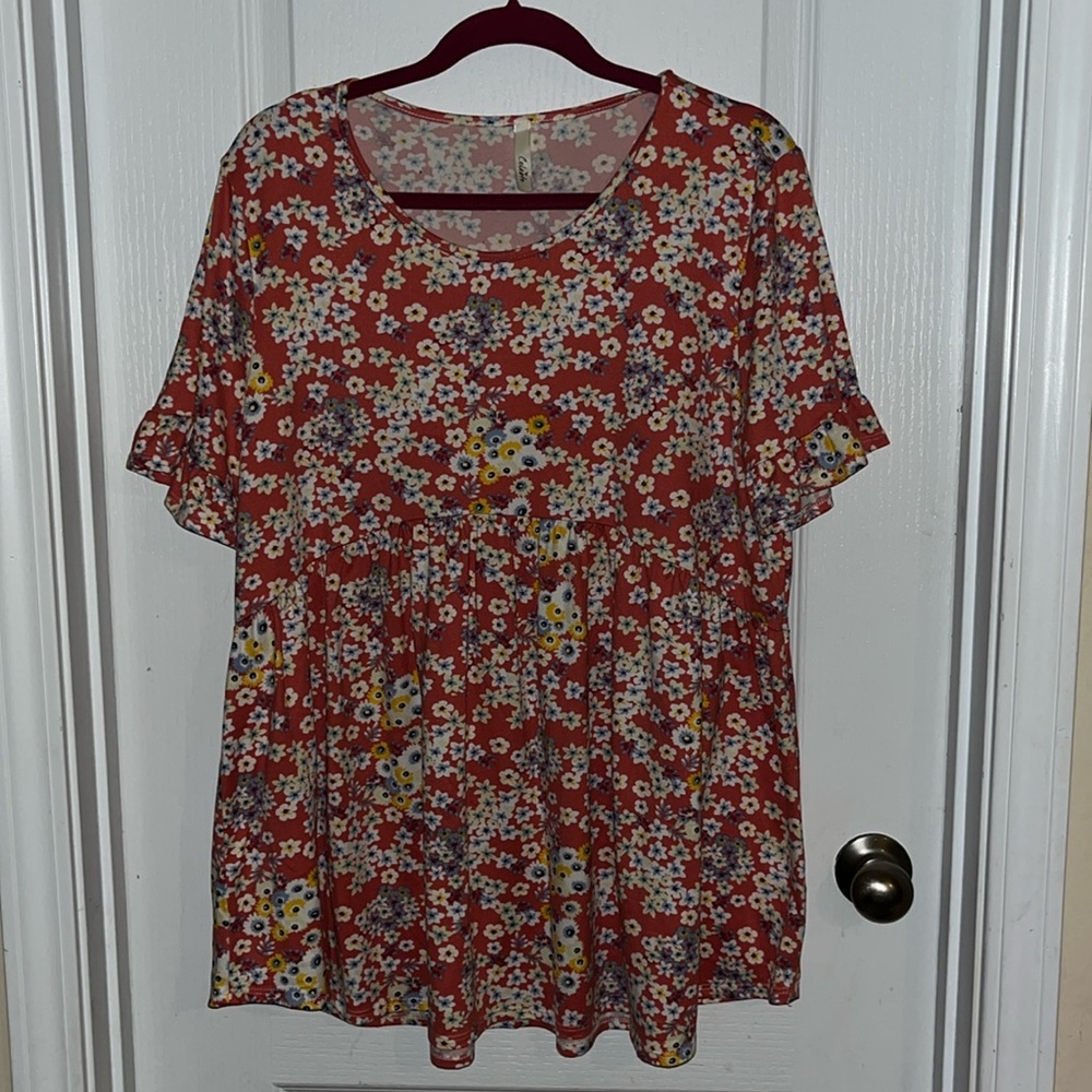 Coral floral top